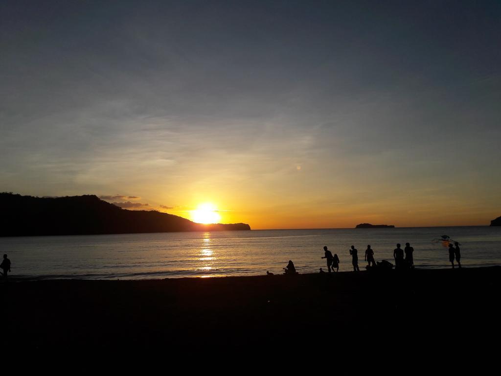 Sand Bar Beach Resort Nasugbu Eksteriør billede